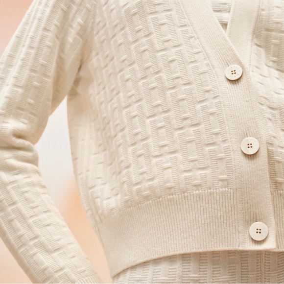 Hermes casual style wool long sleeve cardigan in Noir size 34 ‘23 SS collection - Picture 5 of 6